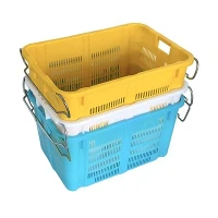 Innkaupakörfur úr plastverslun með málmhandfangi